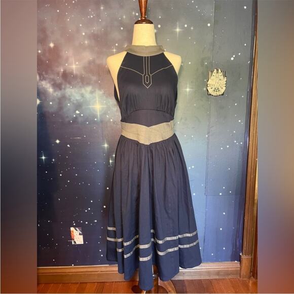 Her universe Star Wars Ashoka tano dress - Picture 3 of 12